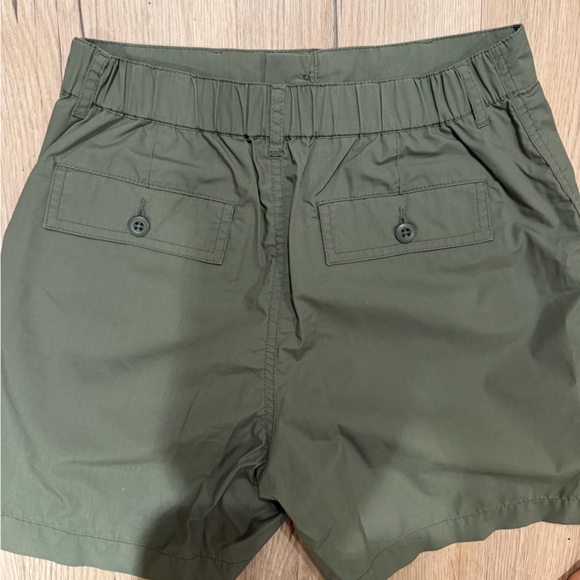Uniqlo Olive Green Casual Shorts - Picture 3 of 4